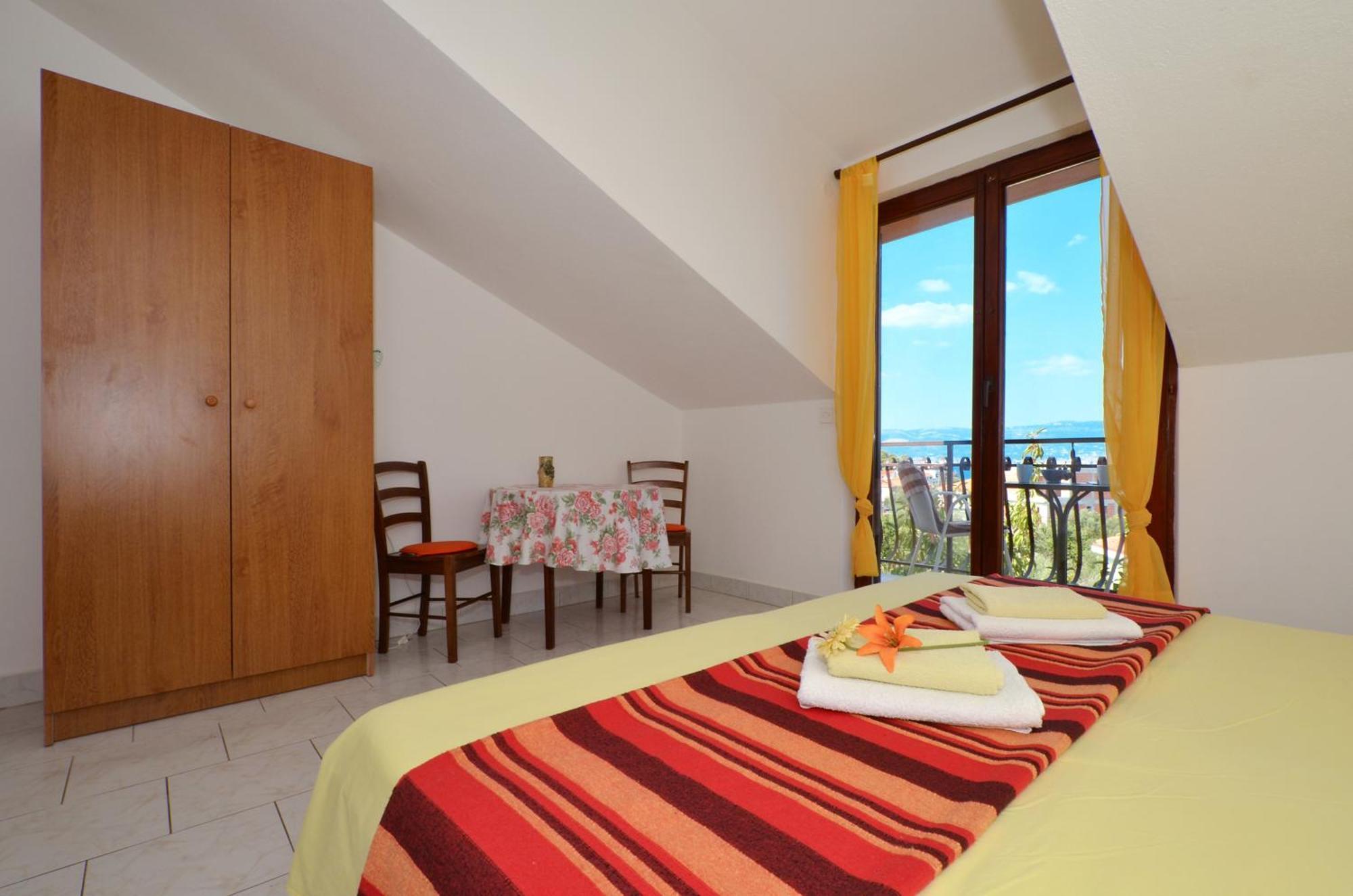 Apartments By The Sea Slatine, Ciovo - 12176 Habitación foto